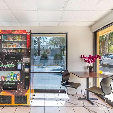 Econo Lodge University Gainesville Eksteriør bilde